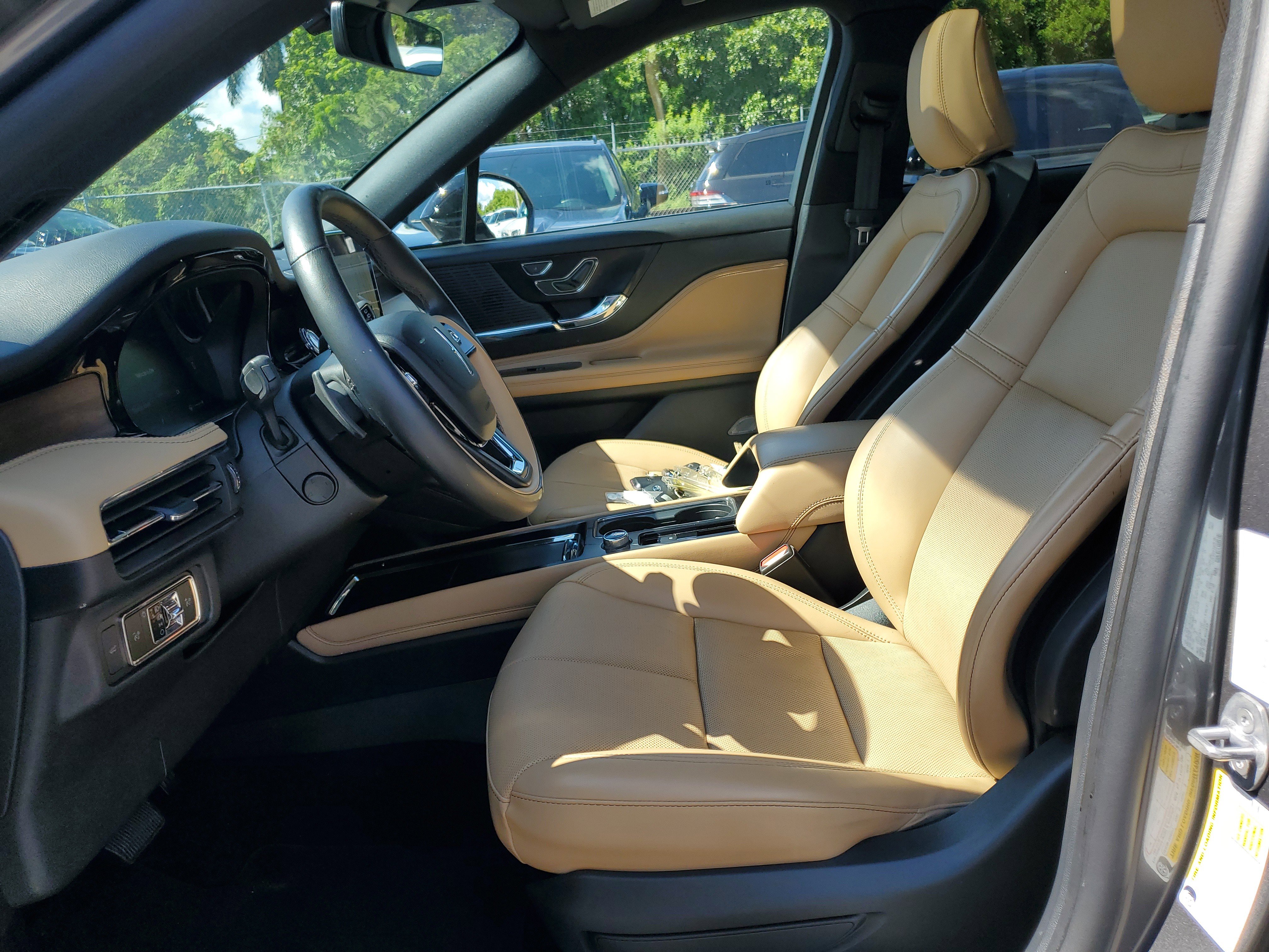 Certified 2022 Lincoln Corsair Reserve w/ Elements Package image 13