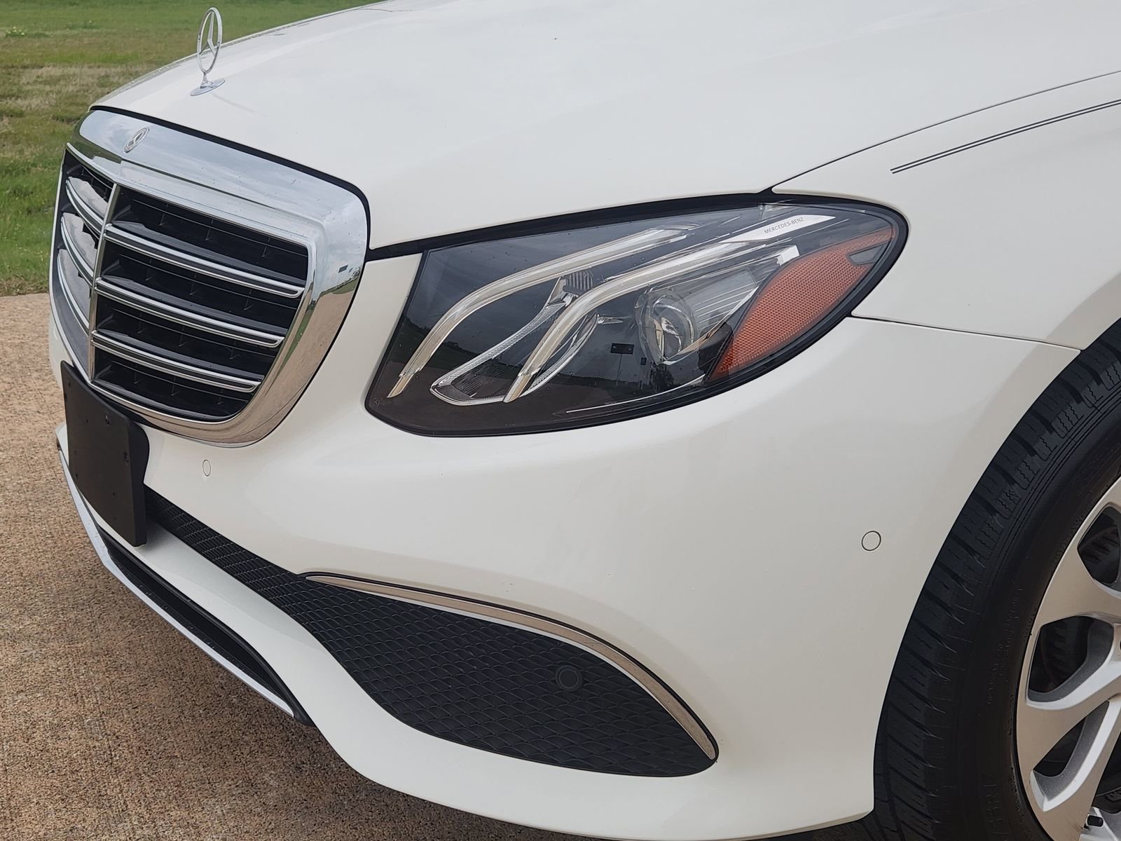 Used 2017 Mercedes-Benz E 300 4MATIC image 10