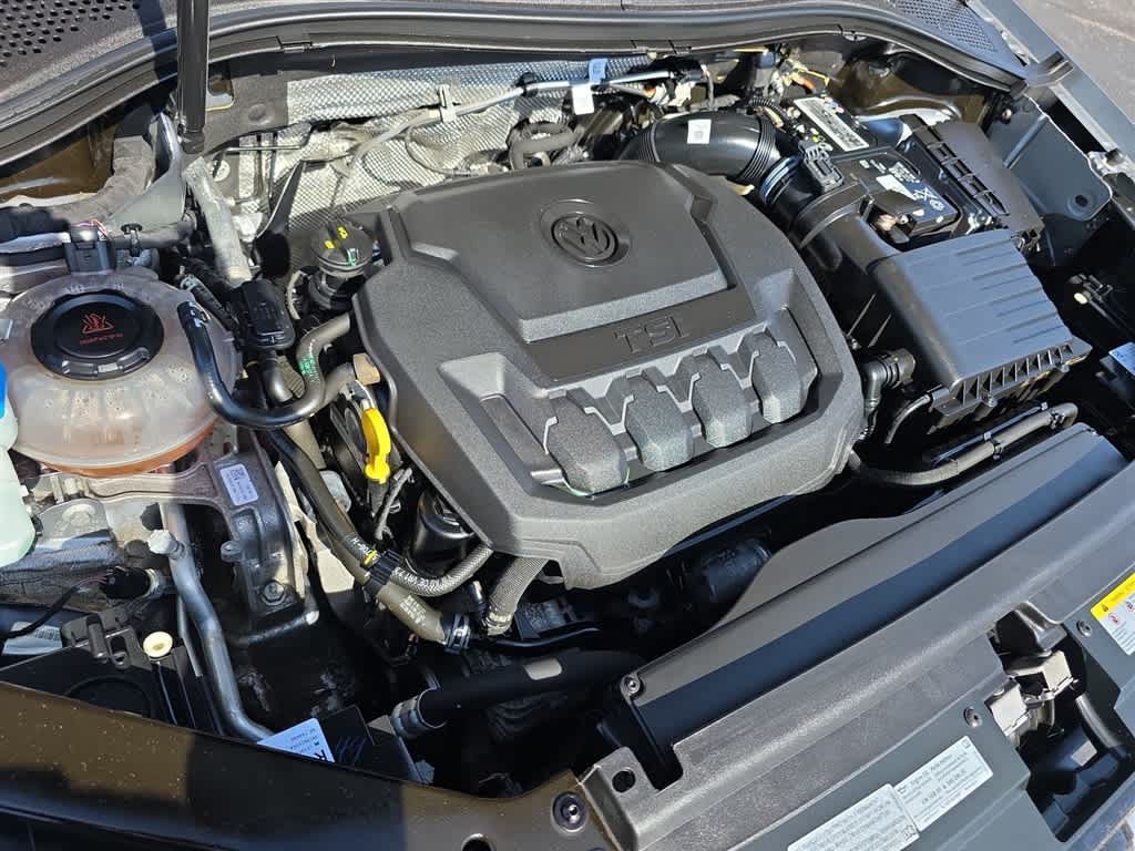 Used 2022 Volkswagen Tiguan SE AWD/4WD image 51
