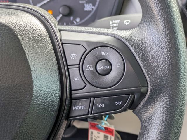 Used 2025 Toyota Corolla Cross L image 20