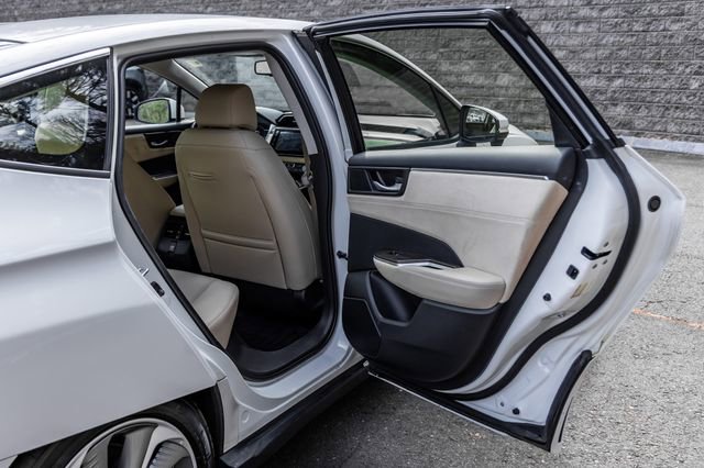 Used 2019 Honda Clarity Touring image 17