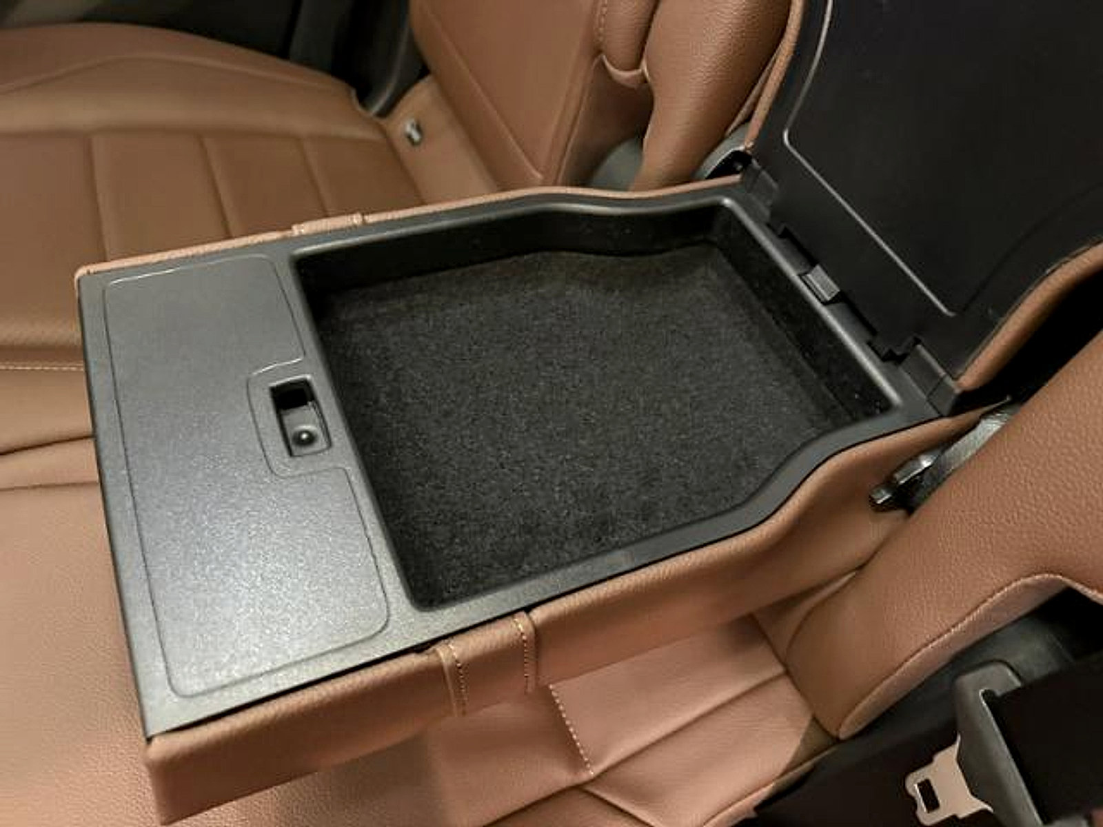 New 2026 Mercedes-Benz GLS 450 4MATIC image 26