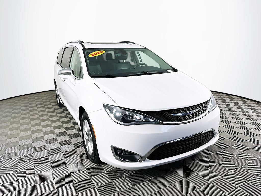 Certified 2020 Chrysler Pacifica Limited image 2