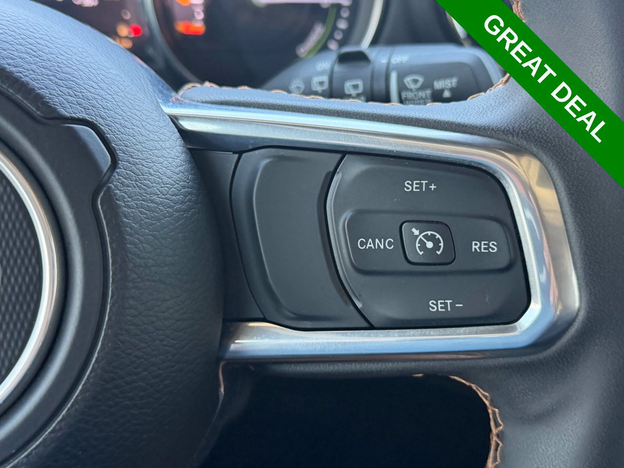 Used 2023 Jeep Wrangler Unlimited Sahara AWD/4WD image 19