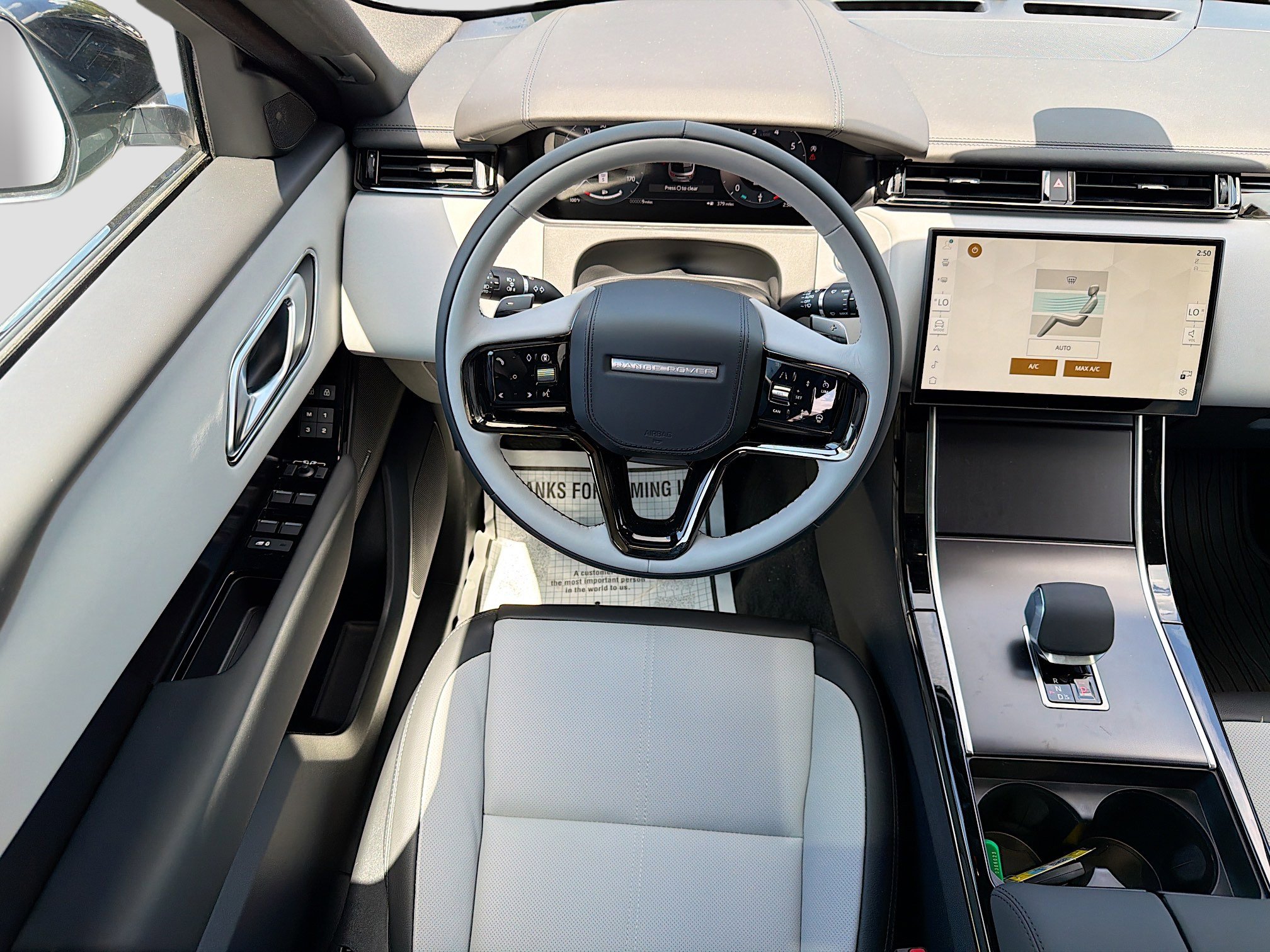New 2026 Land Rover Range Rover Velar Dynamic SE AWD/4WD image 16