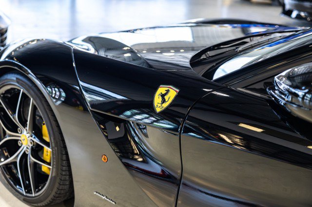 Used 2015 Ferrari F12 Berlinetta RWD image 15