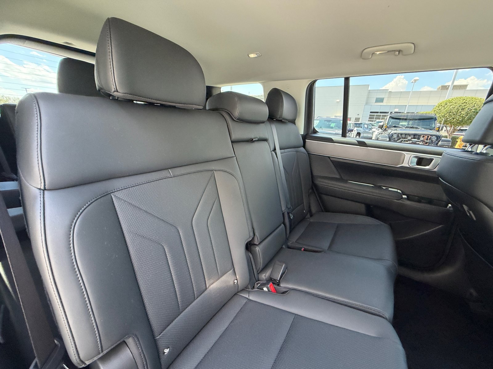 Certified 2025 Hyundai Santa Fe XRT AWD/4WD image 18