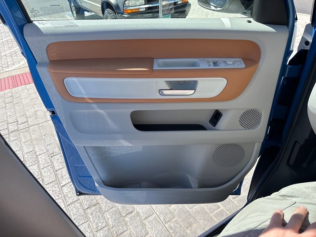 New 2025 Volkswagen ID. Buzz Pro S Plus AWD/4WD image 11