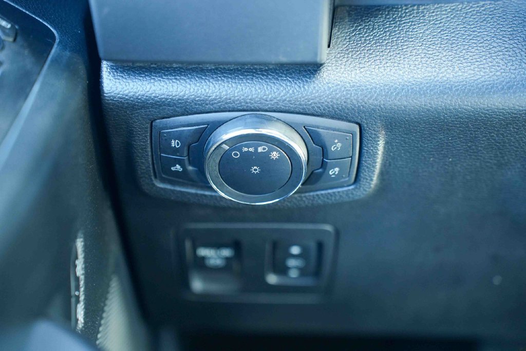 Used 2020 Ford F150 XLT w/ Equipment Group 302A Luxury AWD/4WD image 26