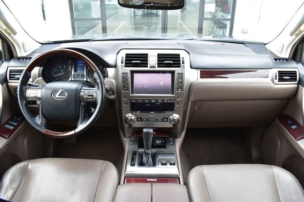 Used 2015 Lexus GX 460 w/ Premium Package image 40