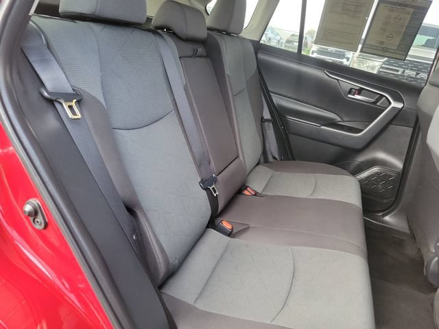 Used 2025 Toyota RAV4 XLE FWD image 27