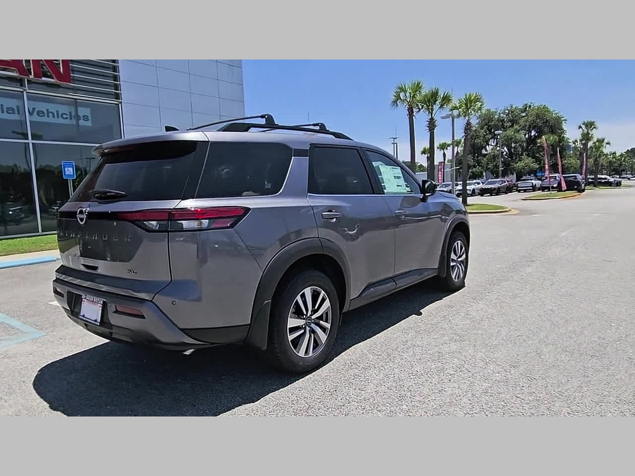 New 2026 Nissan Pathfinder SL FWD image 33