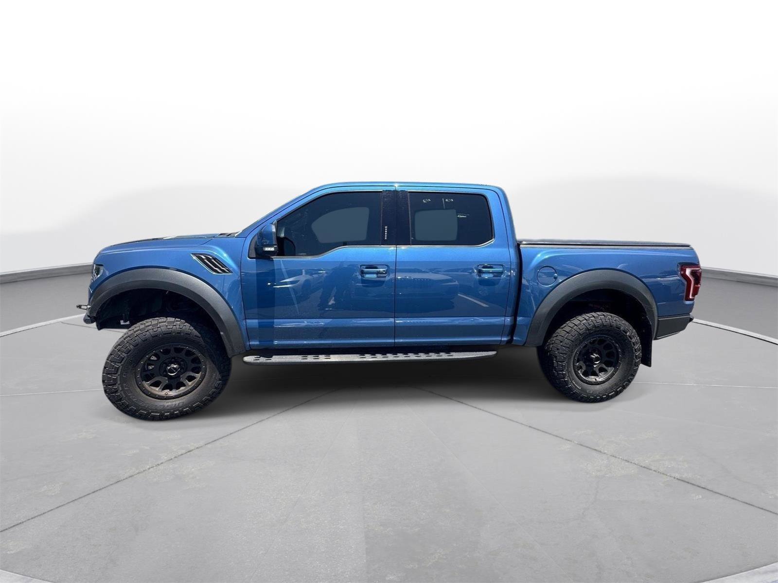 Used 2020 Ford F150 Raptor w/ Equipment Group 802A Luxury AWD/4WD image 9