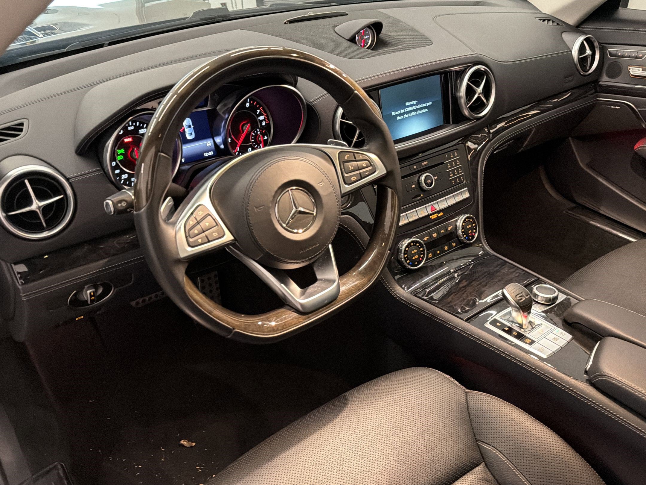 Certified 2020 Mercedes-Benz SL 550 image 4