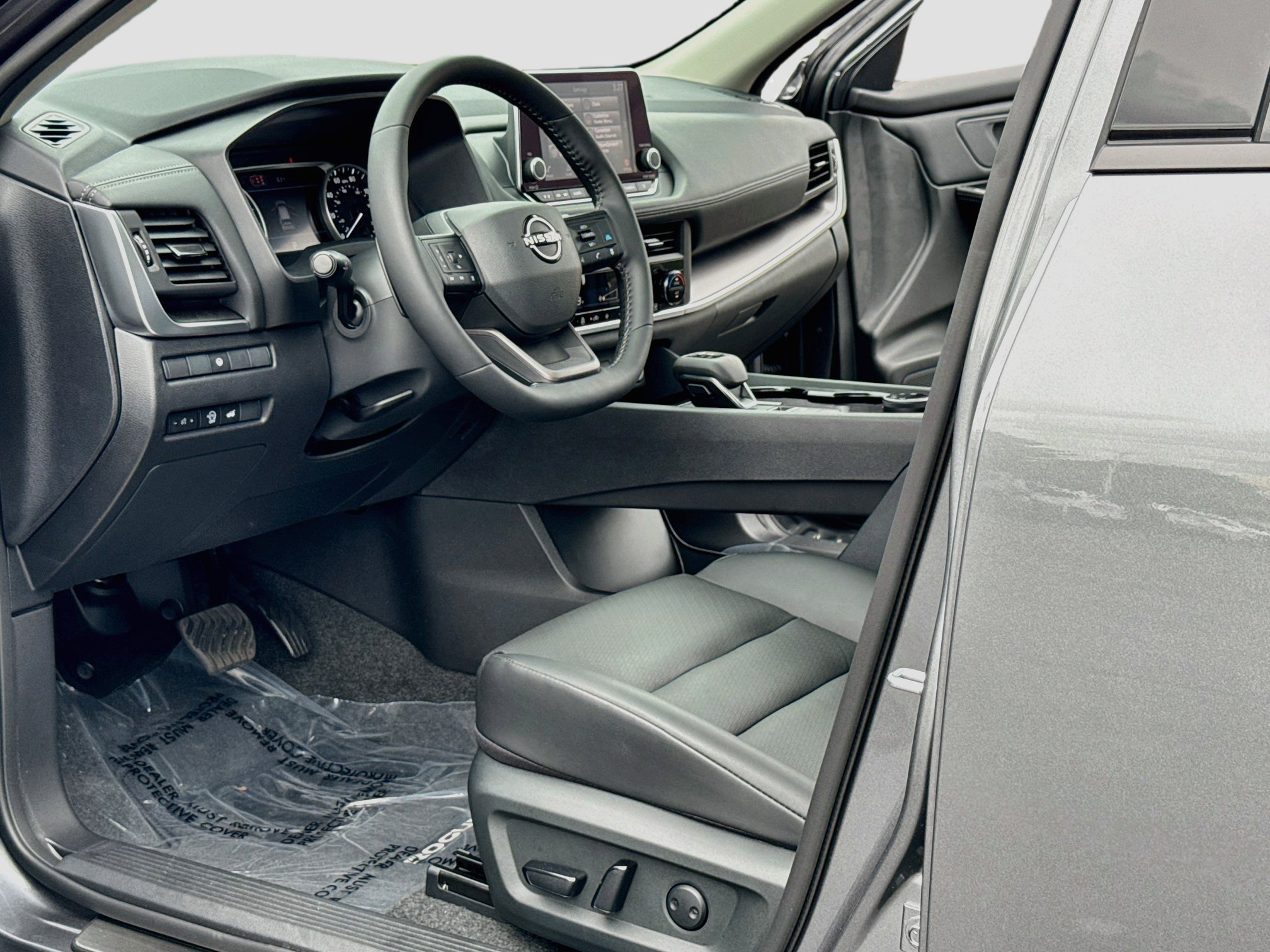 Used 2026 Nissan Rogue Dark Armor AWD/4WD image 11