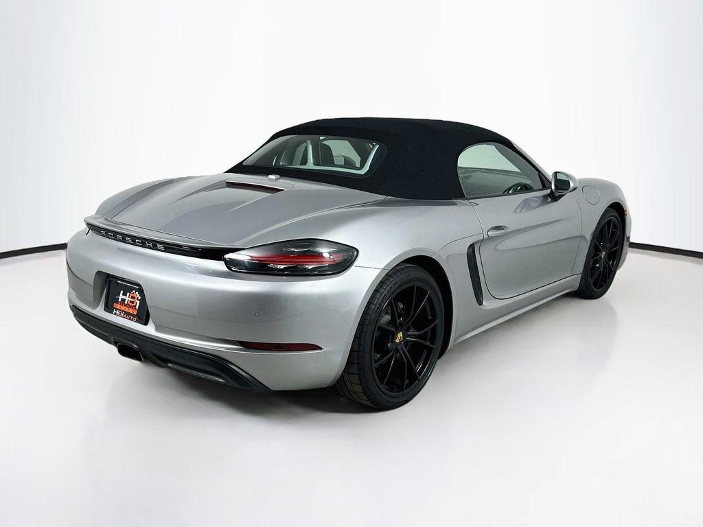 Used 2017 Porsche 718 Boxster RWD image 6