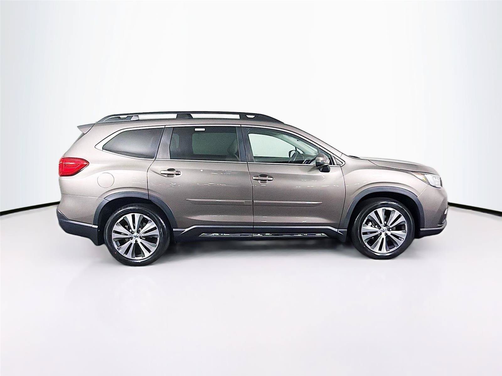 Used 2021 Subaru Ascent Limited w/ Technology Package AWD/4WD image 12