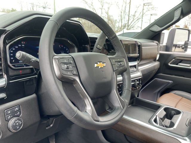 Certified 2025 Chevrolet Silverado 2500 High Country w/ Technology Package AWD/4WD image 14
