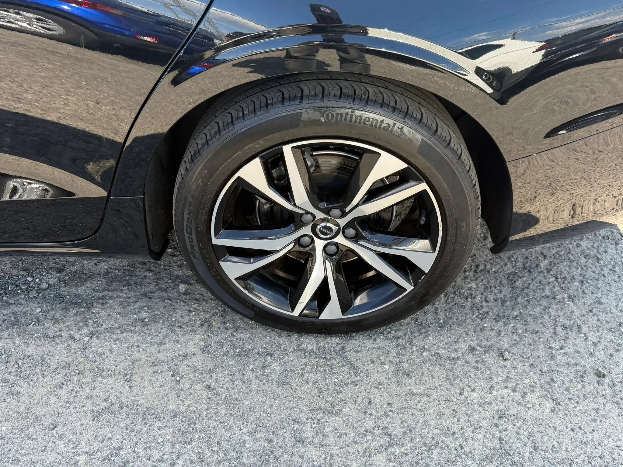 Used 2023 Volvo S60 B5 Plus AWD/4WD image 8