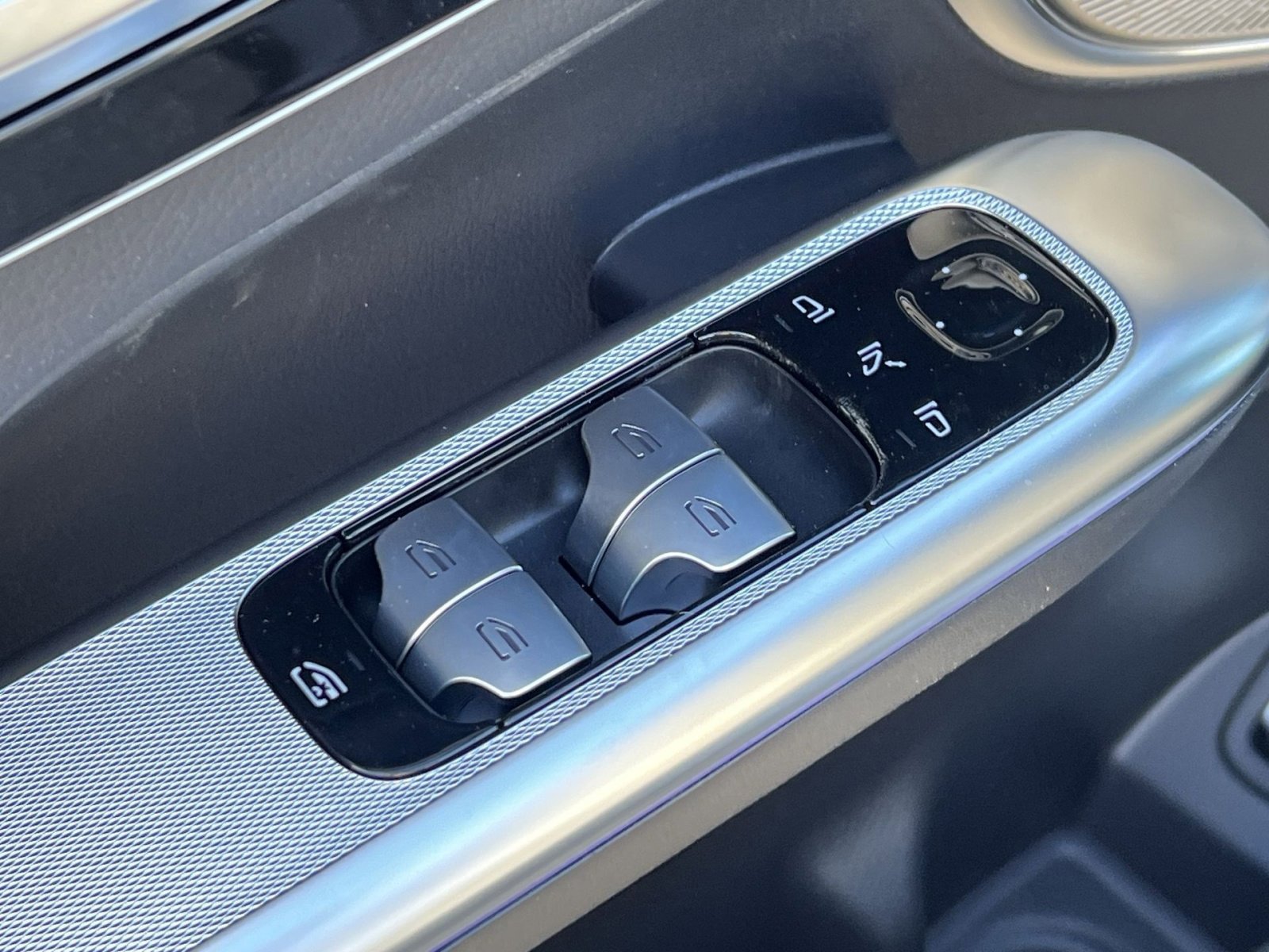 New 2026 Mercedes-Benz GLC 300 4MATIC image 13