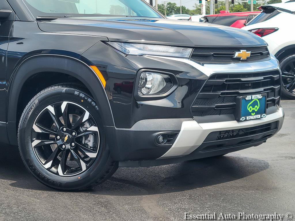 Certified 2023 Chevrolet TrailBlazer LT w/ Convenience Package FWD image 3