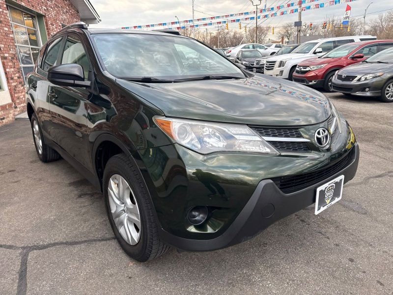 Used 2013 Toyota RAV4 LE image 3