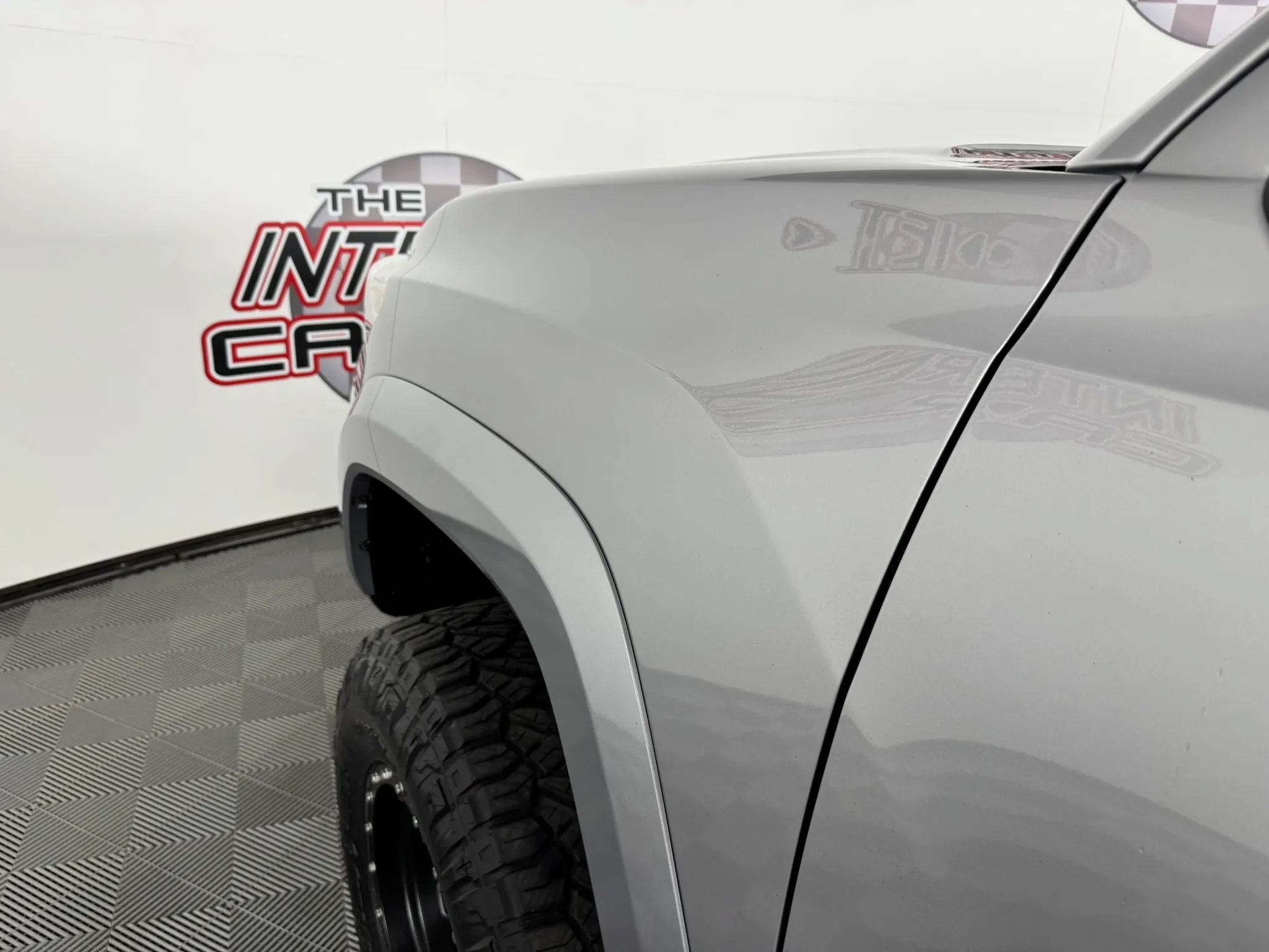 Used 2016 Toyota Tacoma SR5 w/ SR5 Appearance Package (SN) AWD/4WD image 21