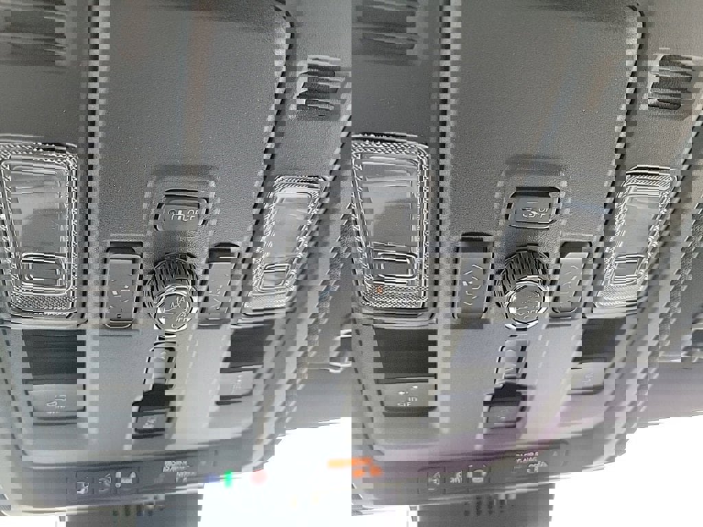 New 2025 Chevrolet Suburban Z71 w/ Z71 Off-Road Package image 12