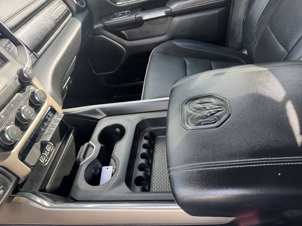 Used 2022 RAM 1500 Laramie AWD/4WD image 15