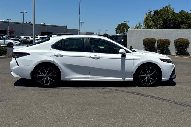 Certified 2023 Toyota Camry SE FWD image 6