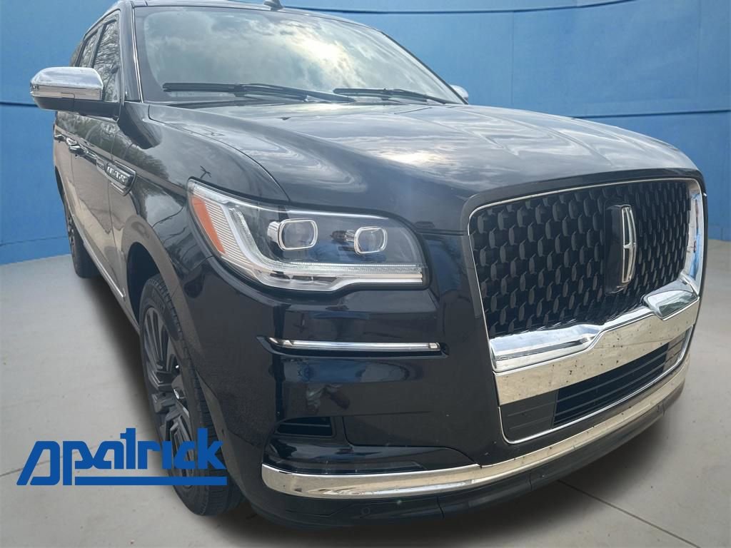 Used 2023 Lincoln Navigator Black Label image 1