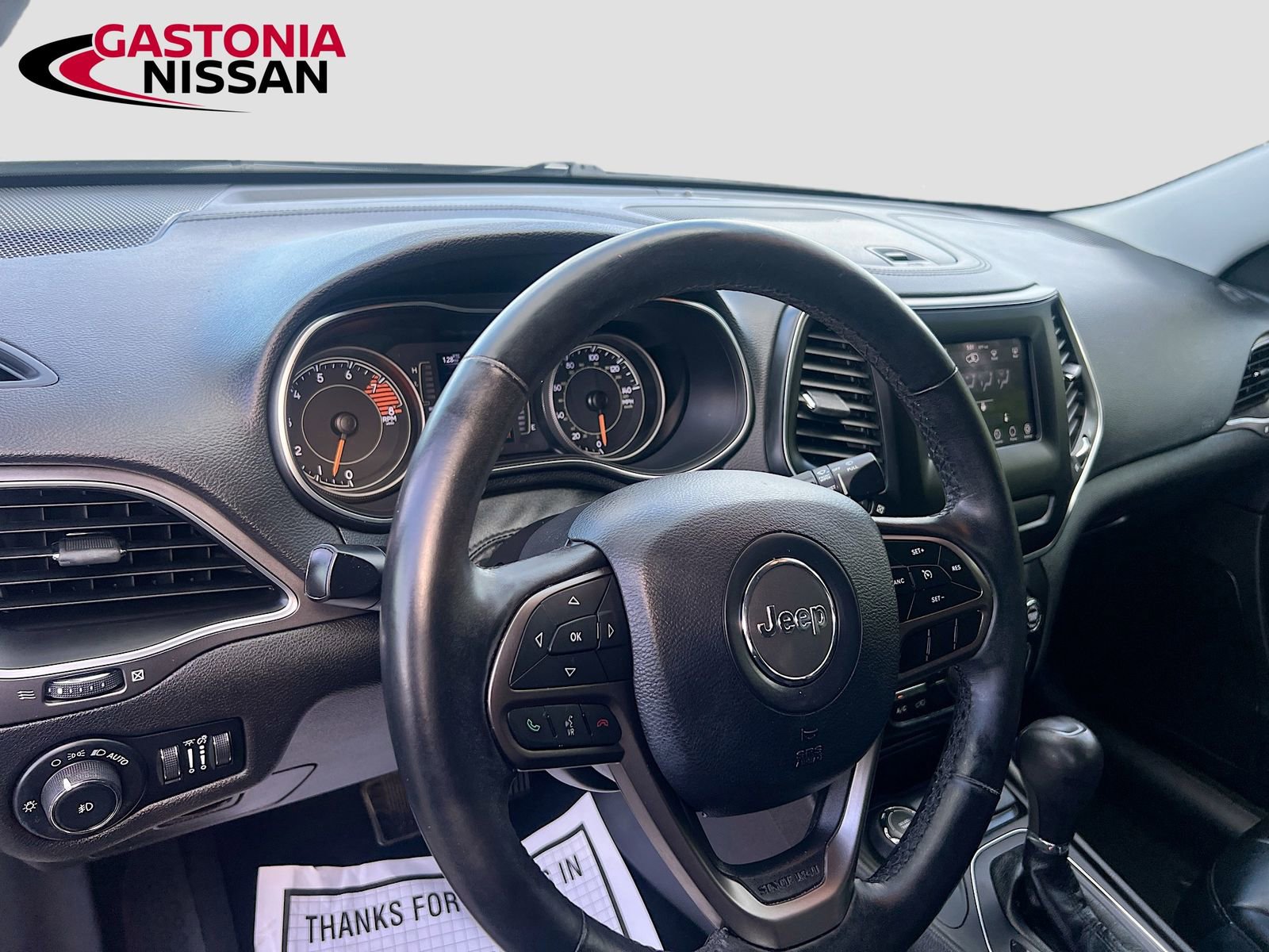 Used 2019 Jeep Cherokee Latitude Plus w/ Cold Weather Group image 11