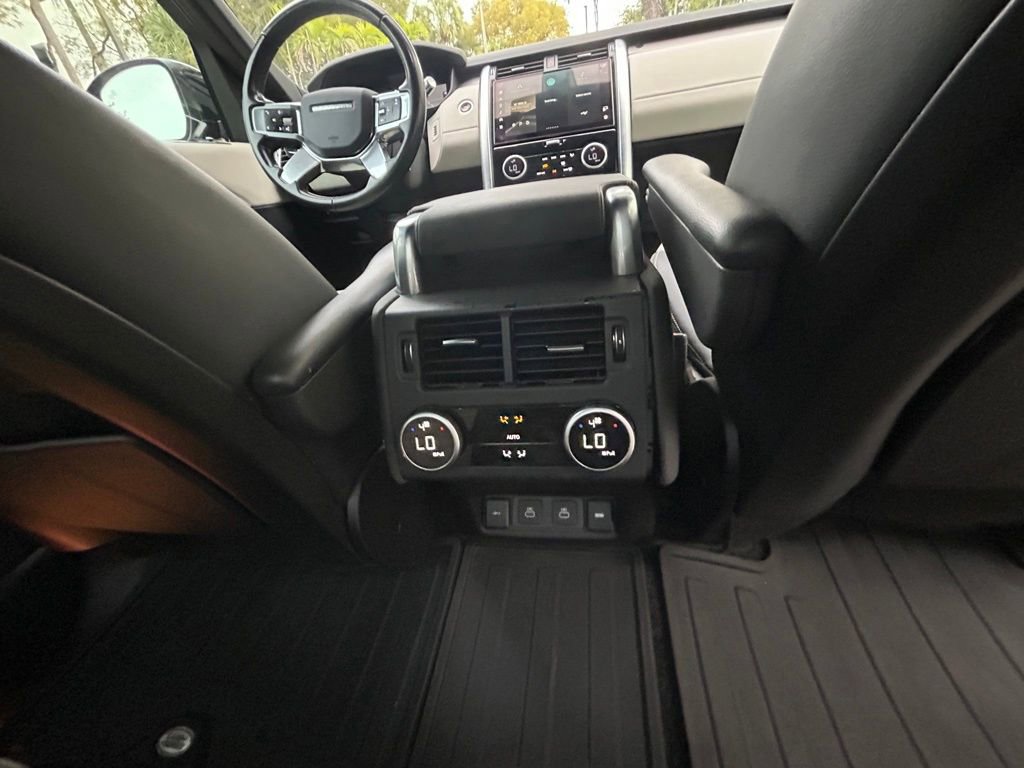Used 2021 Land Rover Discovery S R-Dynamic image 42
