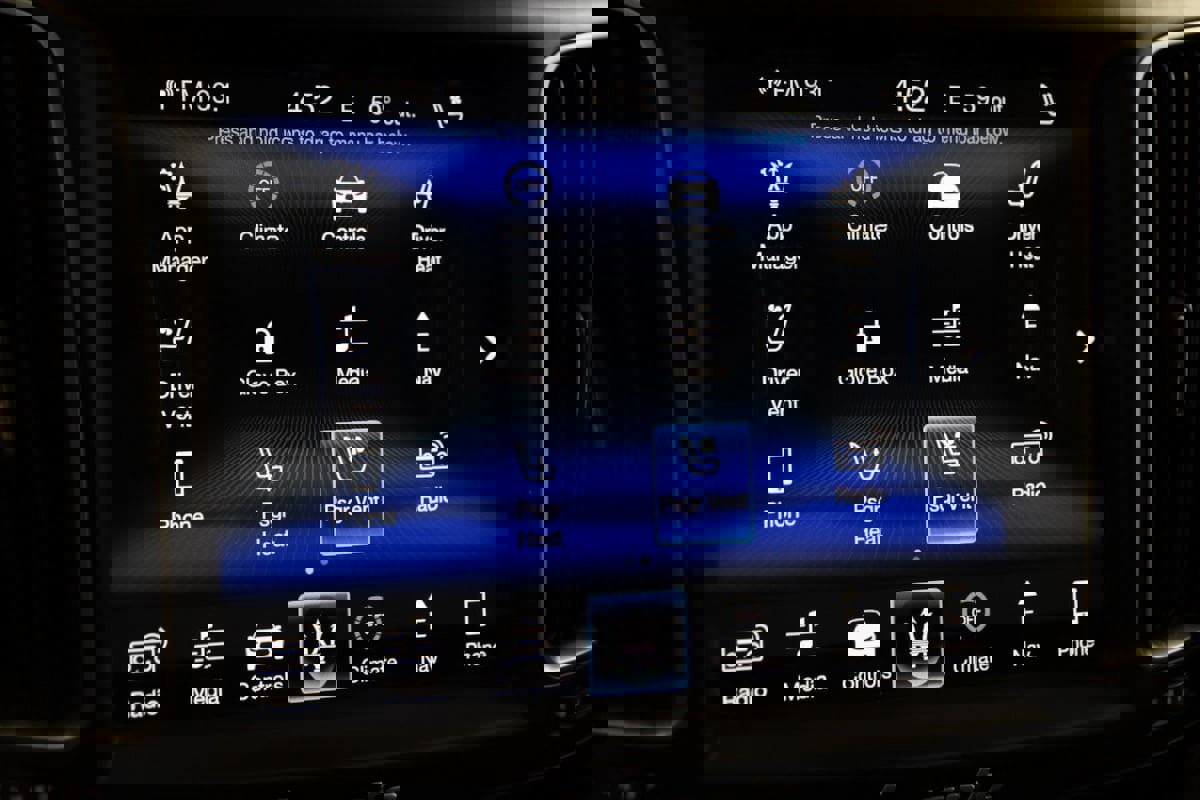 Used 2018 Maserati Levante S GranSport image 38