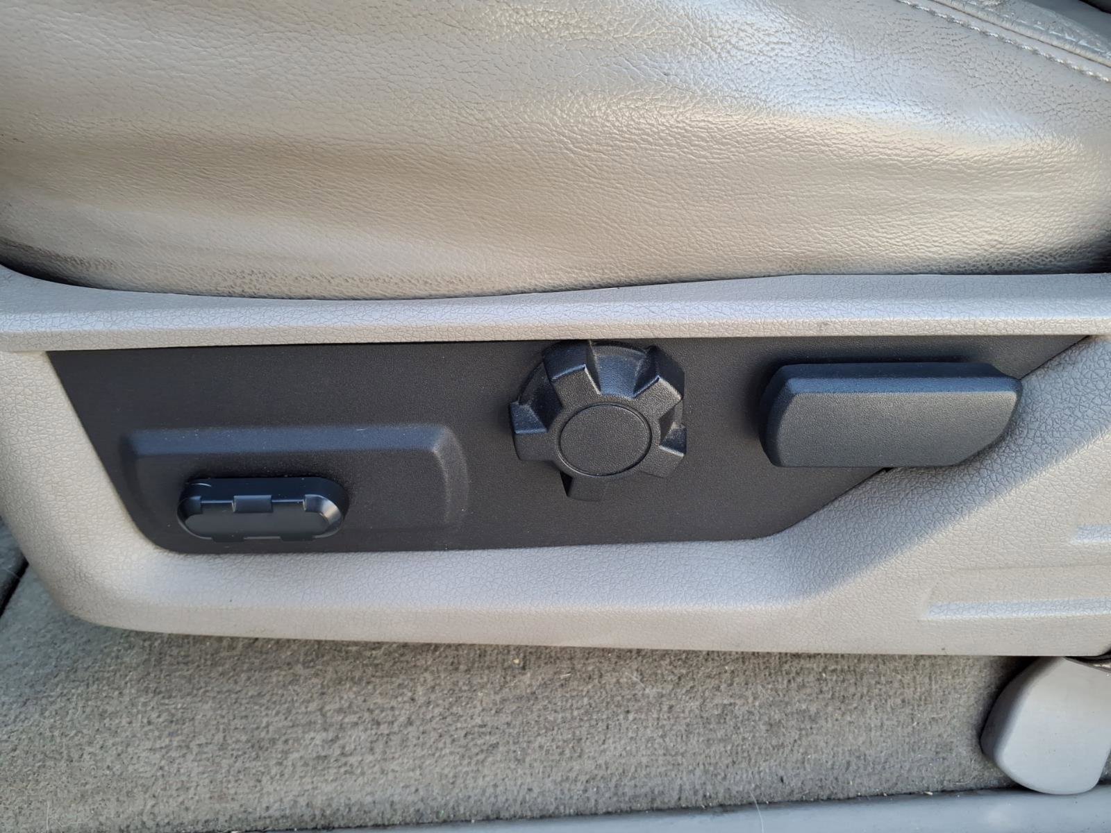 Used 2008 Ford F350 Lariat image 16