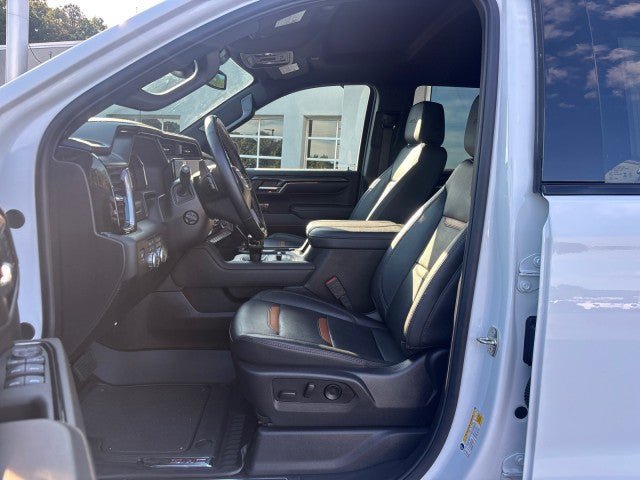 Used 2024 GMC Sierra 1500 AT4 w/ AT4 Premium Package AWD/4WD image 12