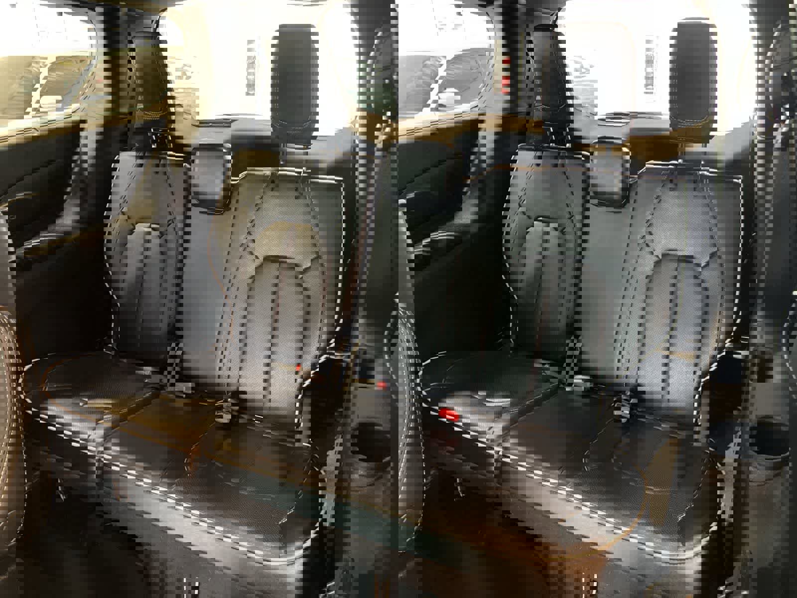 Used 2025 Chrysler Pacifica Limited image 29