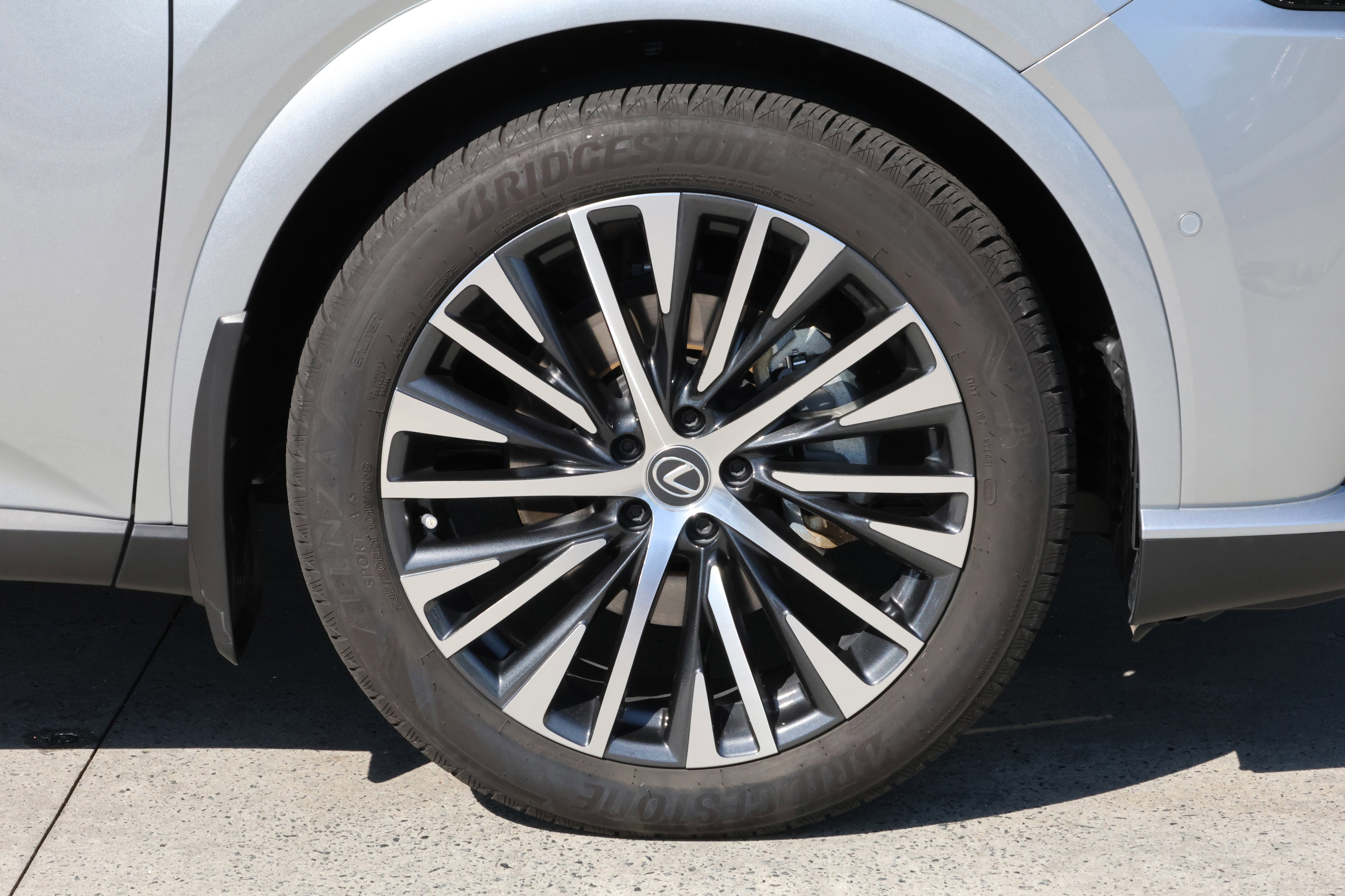 Used 2024 Lexus RX 350 w/ Convenience Package AWD/4WD image 11