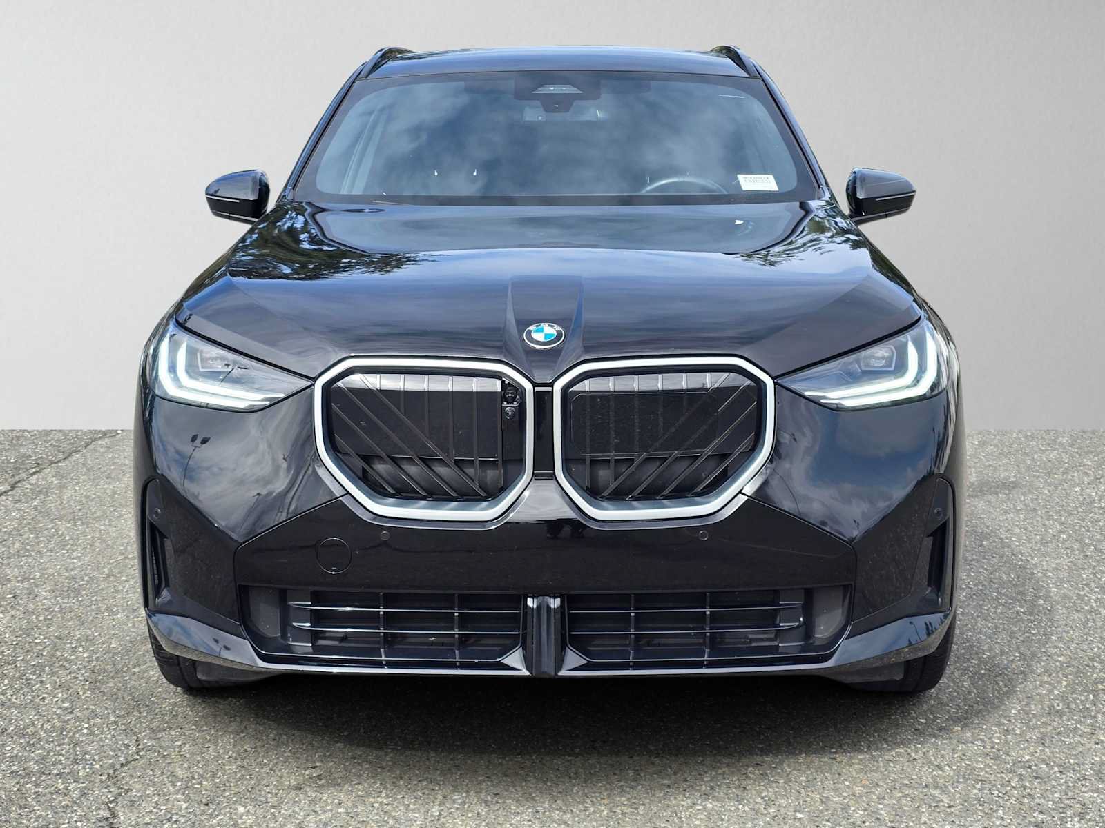 Used 2025 BMW X3 xDrive30i AWD/4WD image 2
