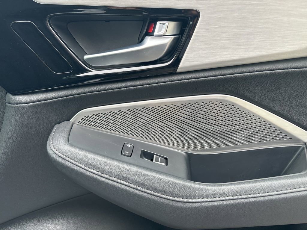 Used 2024 Acura MDX SH-AWD image 24