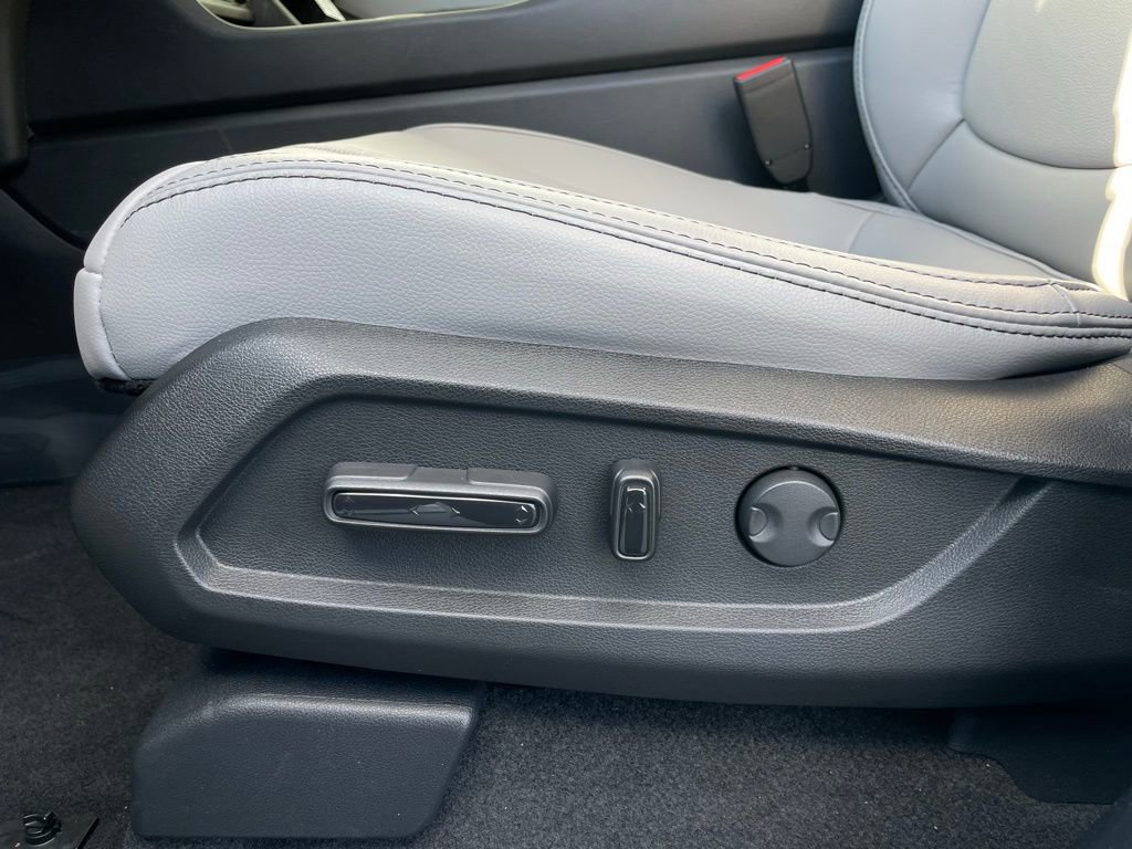 Used 2025 Honda Pilot EX-L image 25