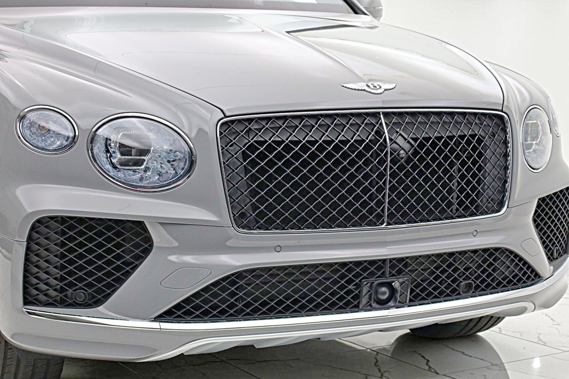 Used 2024 Bentley Bentayga Extended Wheelbase AWD/4WD image 21