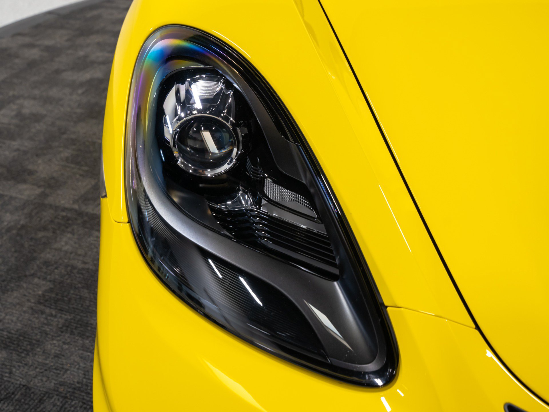 Used 2022 Porsche 718 Boxster Spyder RWD image 24