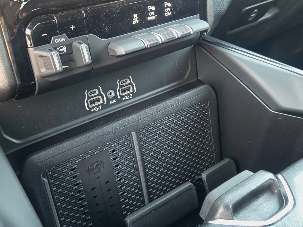 New 2027 RAM 1500 Laramie w/ Night Edition AWD/4WD image 34
