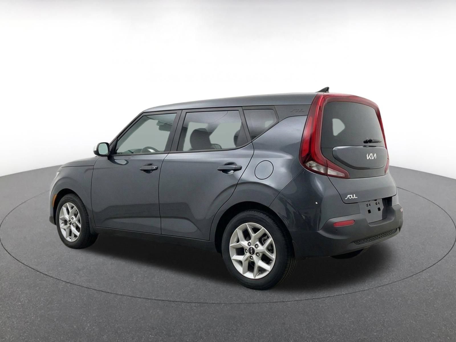 Used 2025 Kia Soul LX w/ LX Technology Package FWD image 6