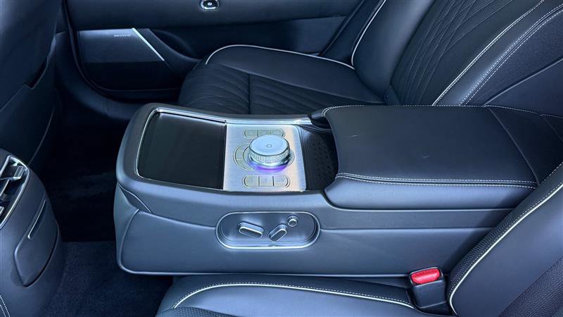 Used 2024 Genesis G90 3.5T image 24