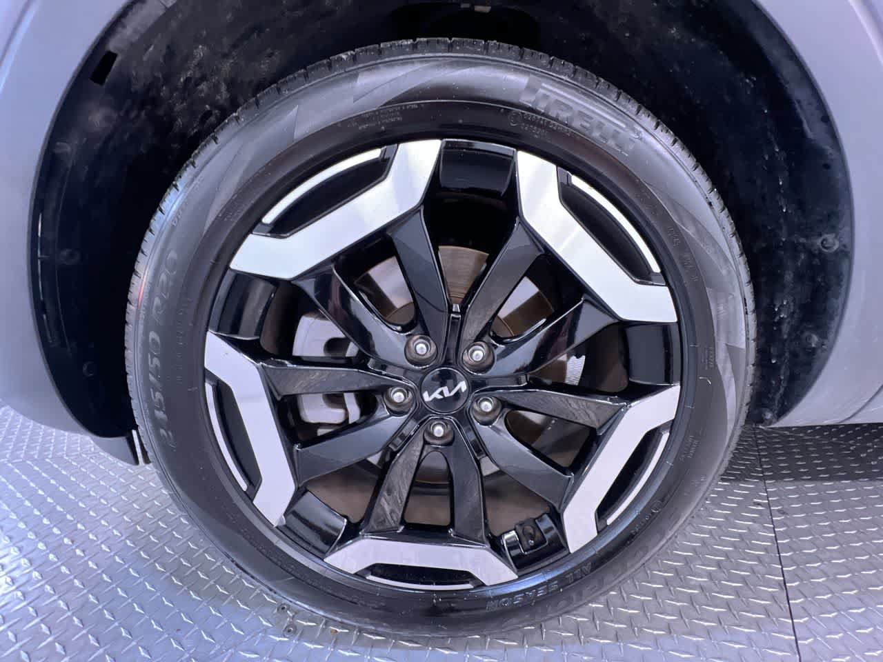 Used 2025 Kia Telluride S AWD/4WD image 10