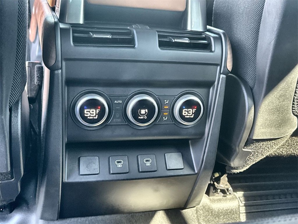 Used 2024 Land Rover Defender 130 X image 16