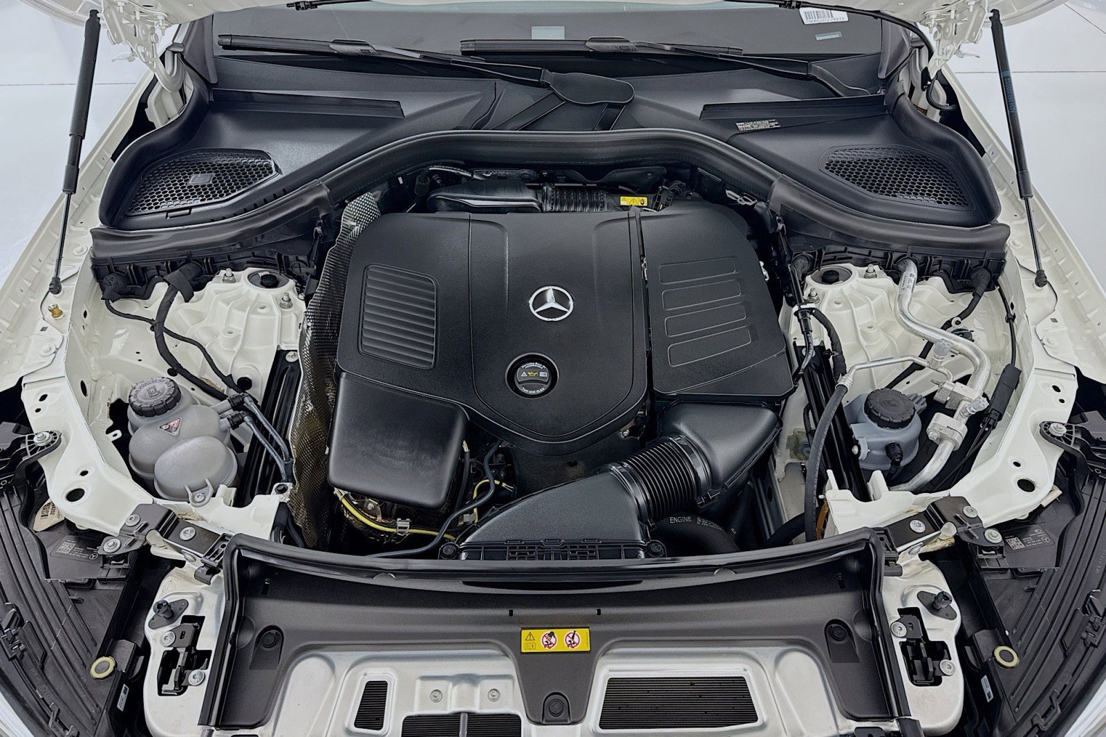 Certified 2025 Mercedes-Benz GLC 300 image 11