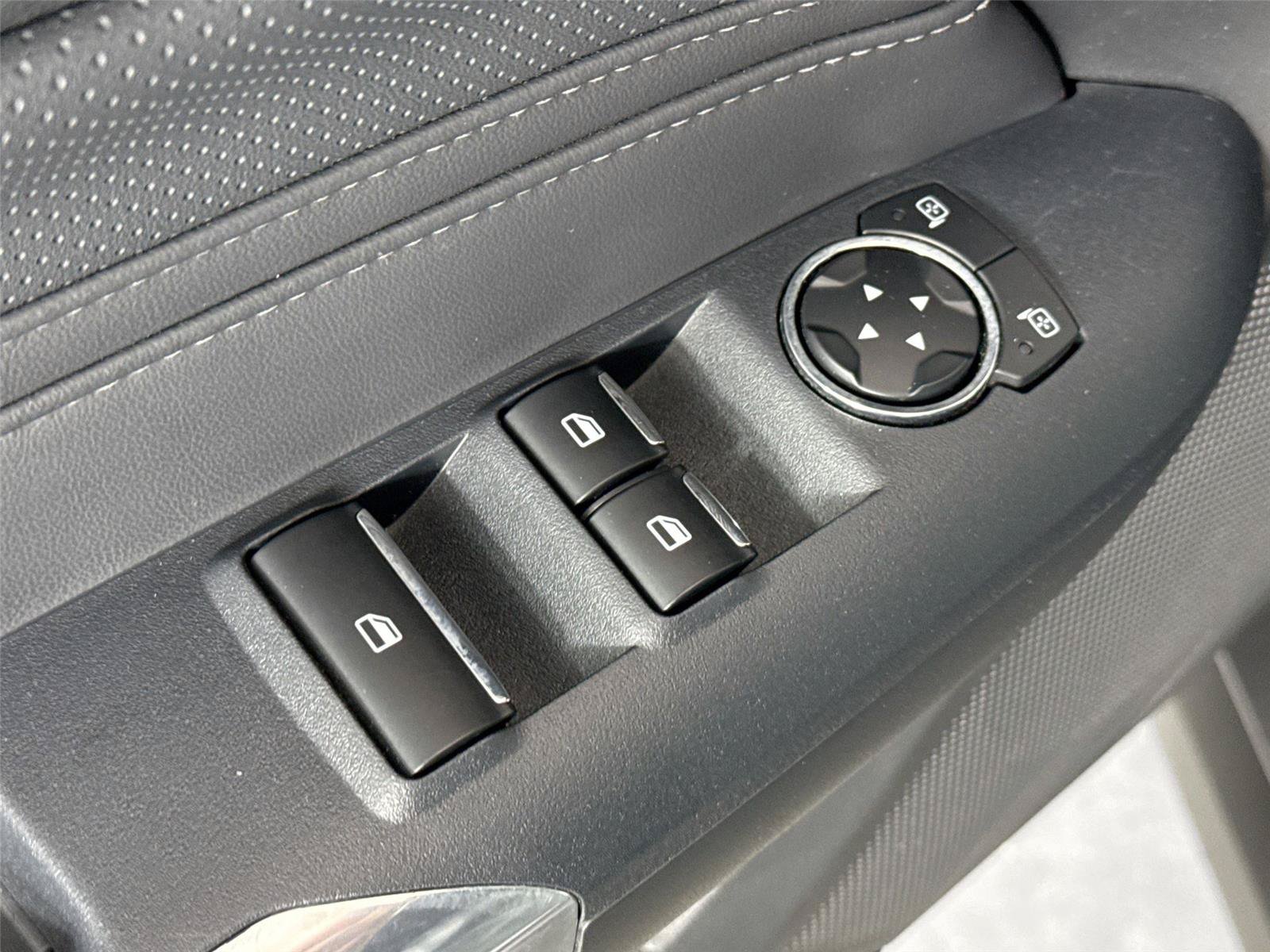 Used 2025 Ford Mustang Premium RWD image 30